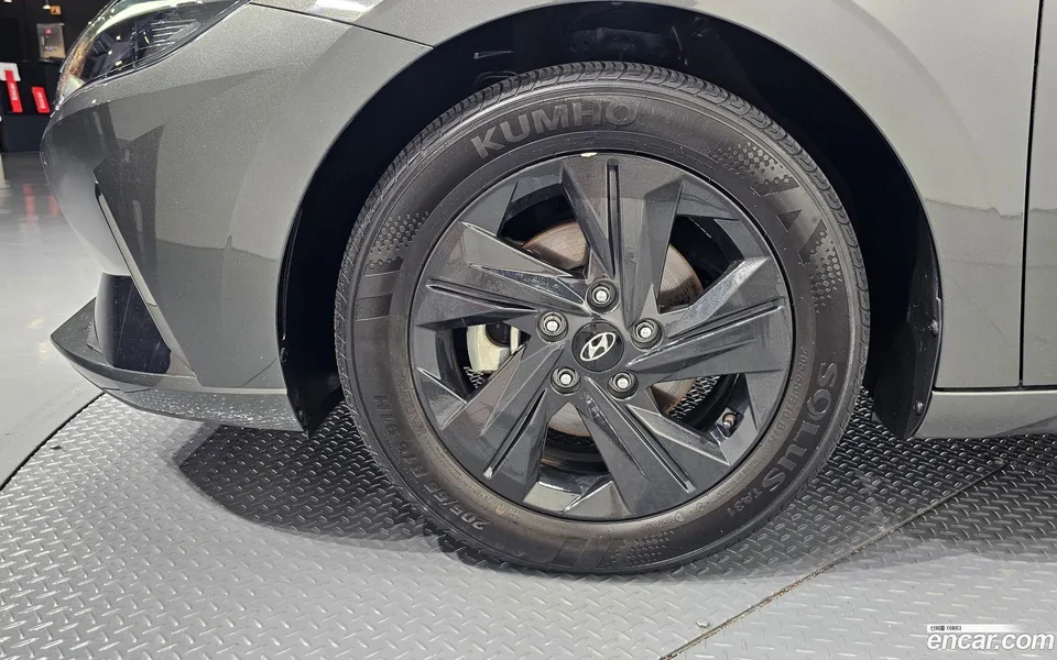 Hyundai Avante 1.6 2023 — миниатюра 2