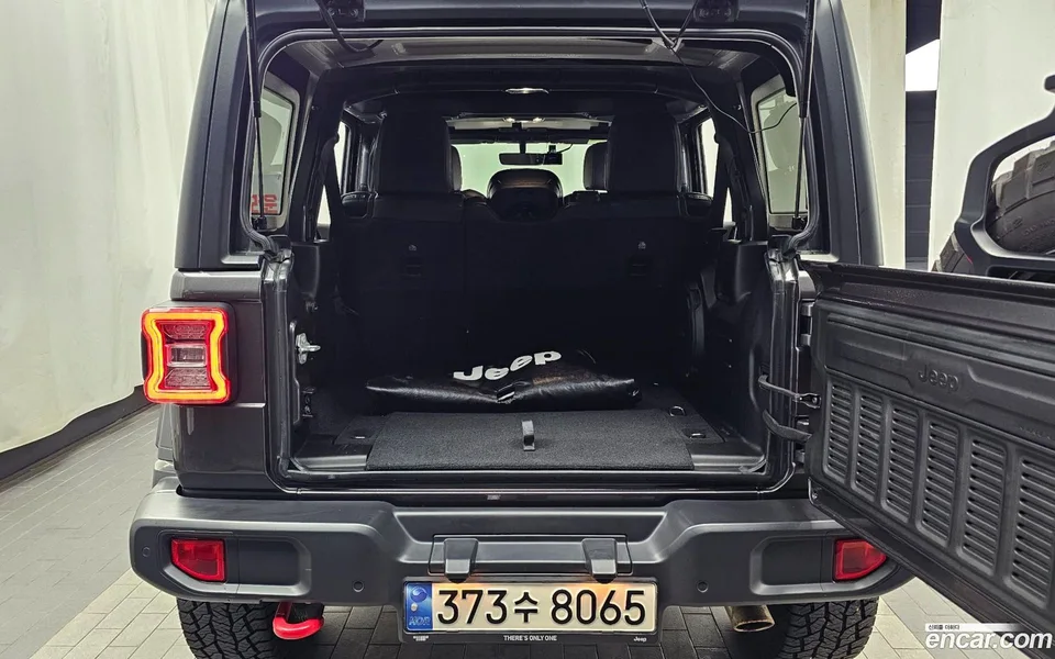Jeep Wrangler 2.0 4 2023 — thumbnail 2
