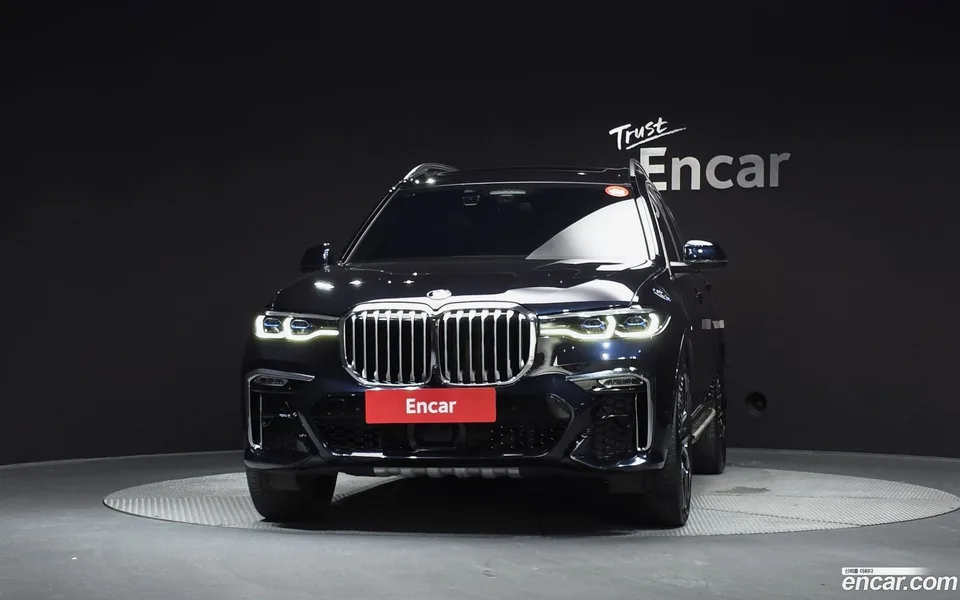 BMW X7 xDrive 40i M 6 2022 — thumbnail 3