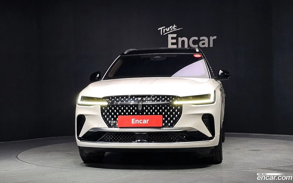 Lincoln Nautilus 2.0 AWD 2025 — миниатюра 3