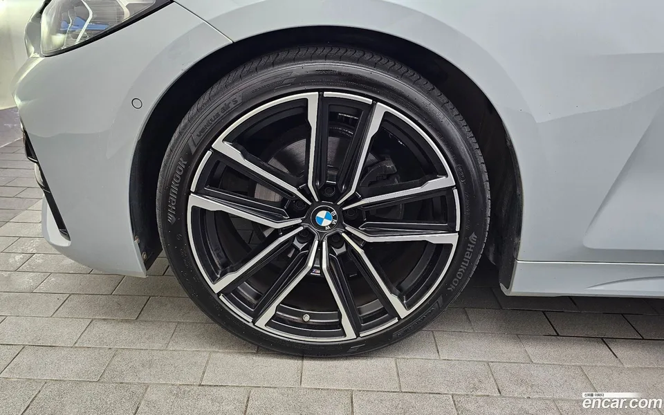 BMW 4 Series 420i M 2024 — thumbnail 5