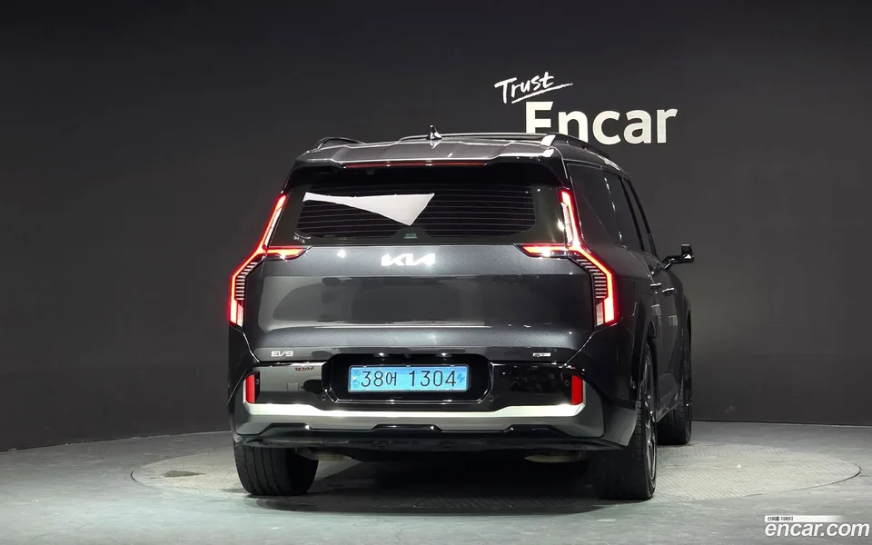 Kia EV9 4WD 2023 — thumbnail 4