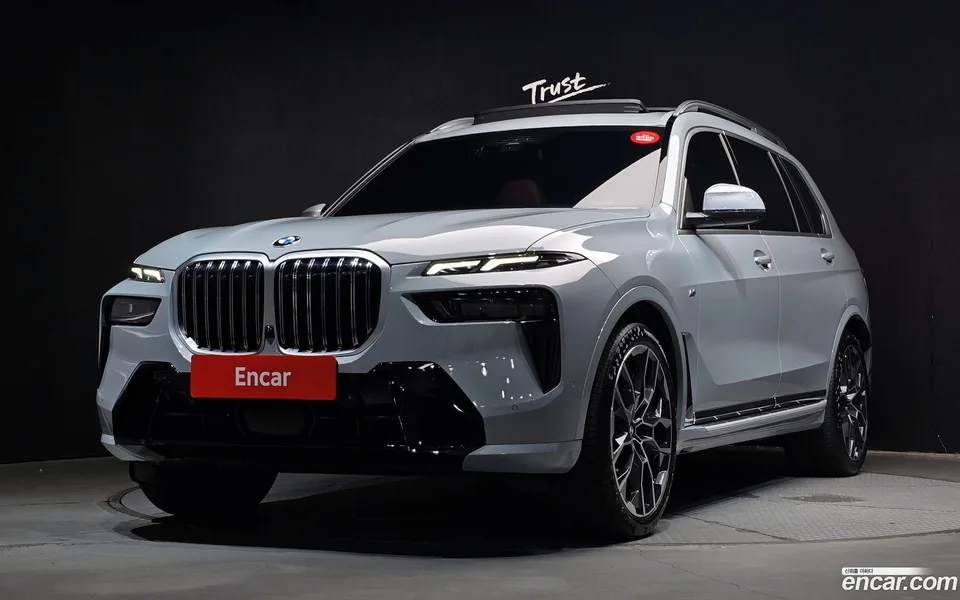 BMW X7 xDrive 40d M 6 2025 — photo 1, buy with delivery to Moscow