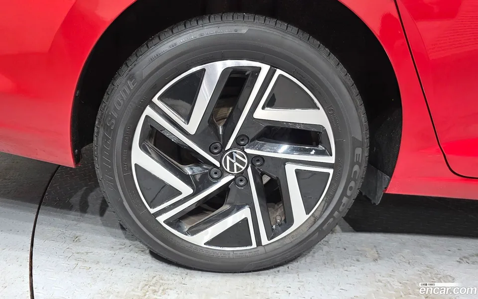 Volkswagen Jetta 1.5 TSI 2023 — thumbnail 2
