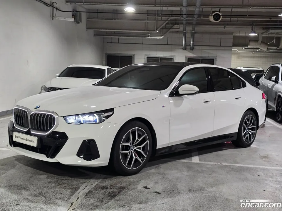 BMW 5 Series 2023