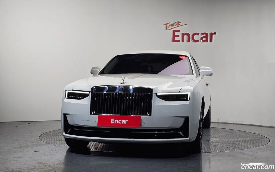 Rolls-Royce Ghost 6.7 V12 2025 — thumbnail 3