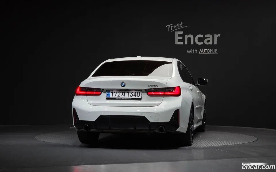 BMW 3 Series 320i M 2024 — thumbnail 4