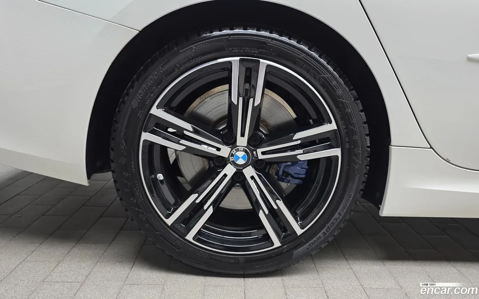 BMW 3 Series 320i M 2024 — thumbnail 5