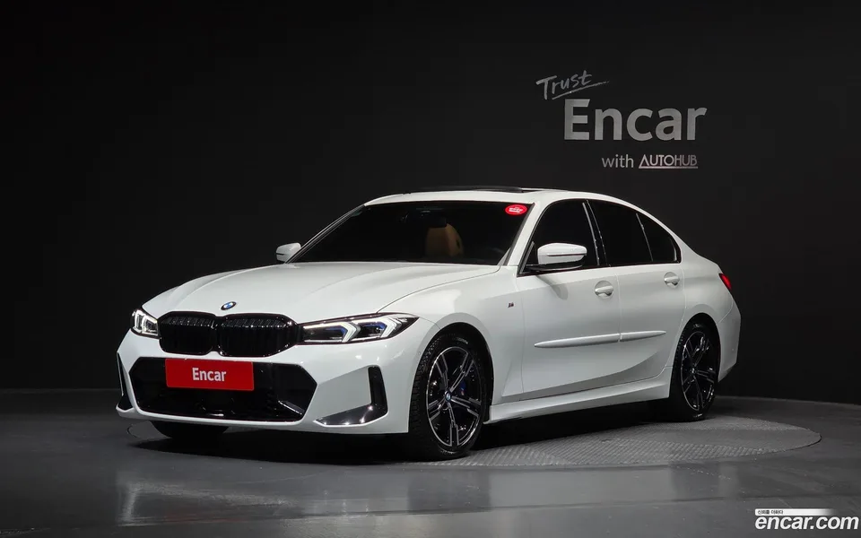 BMW 3 Series 320i M 2024 — photo 1, buy with delivery to Moscow