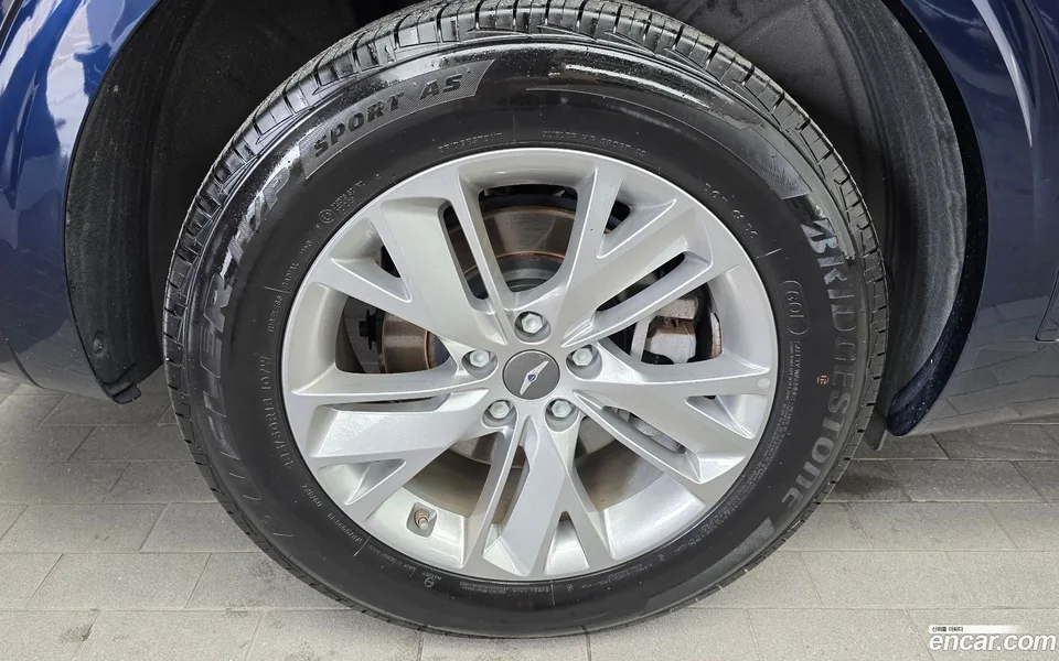 Genesis GV70 2.5T 2WD 2022 — thumbnail 2