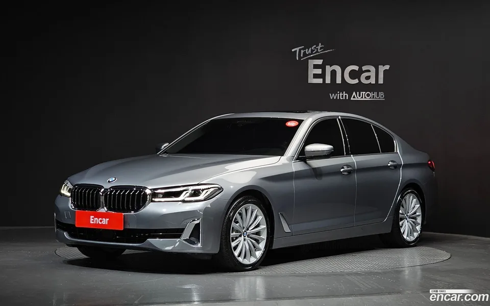 BMW 5 Series 530i 2023 — photo 1, buy with delivery to Moscow