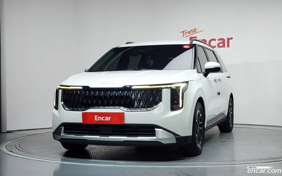 Kia Carnival 9 2024 — thumbnail 3