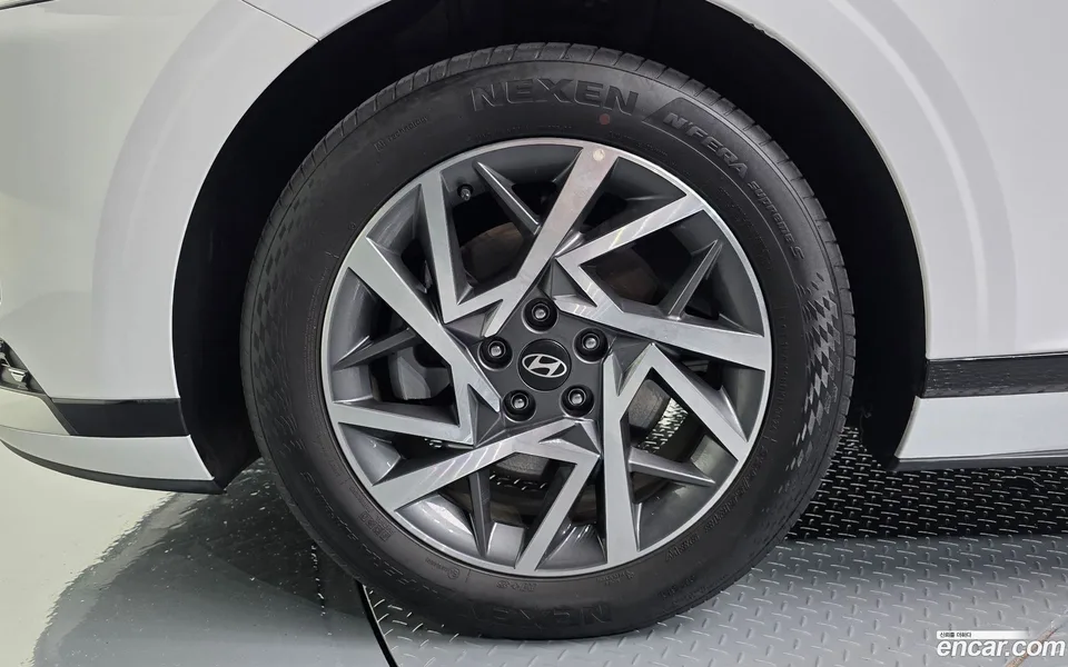 Hyundai Grandeur 2.5 2WD 2025 — thumbnail 2