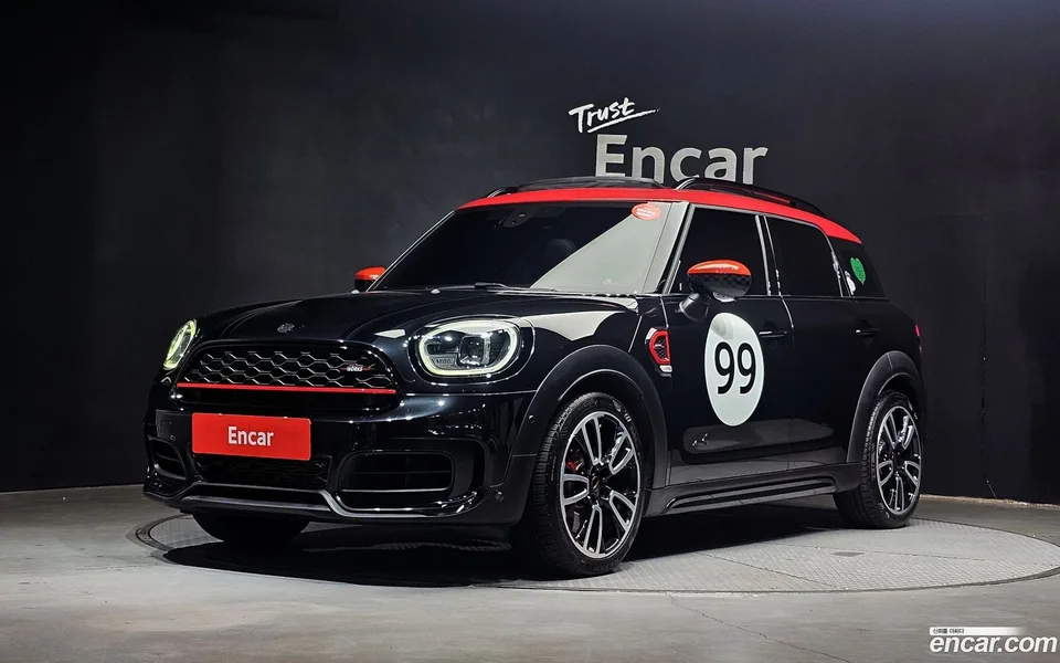 MINI Cooper S Countryman JCW 2023 — photo 1, buy with delivery to Moscow
