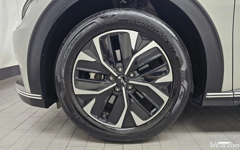 Kia EV6 2023 — thumbnail 2