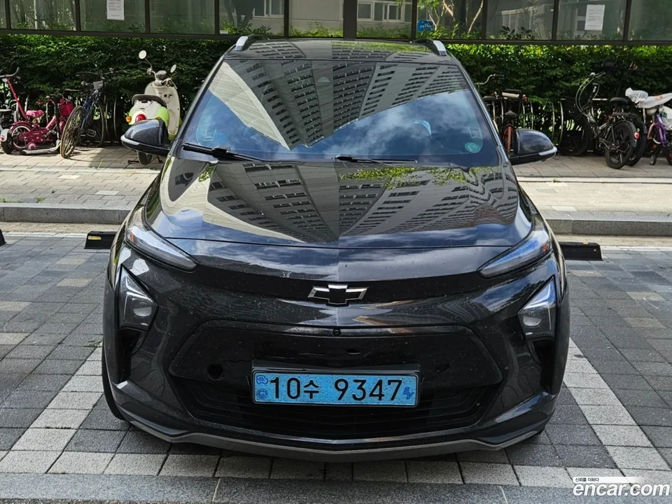 Chevrolet Bolt EUV 2022 — photo 1, buy with delivery to Moscow