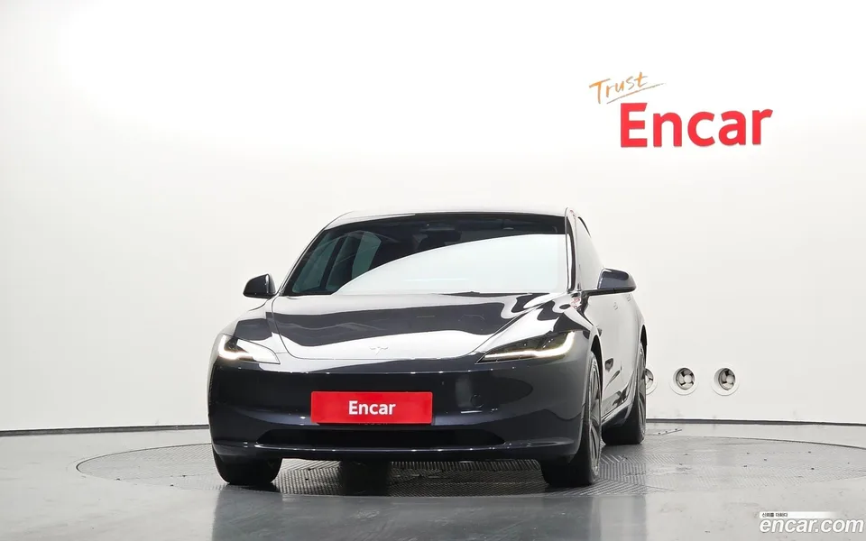 Tesla Model 3 RWD 2025 — thumbnail 3