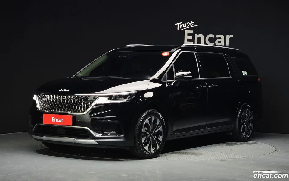 Kia Carnival 9 2023 — фото 1, купить с доставкой в Москву