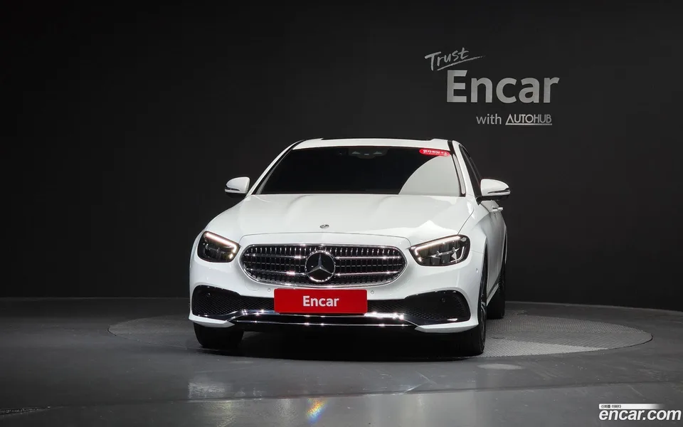 Mercedes-Benz E-Class E250 2022 — thumbnail 3