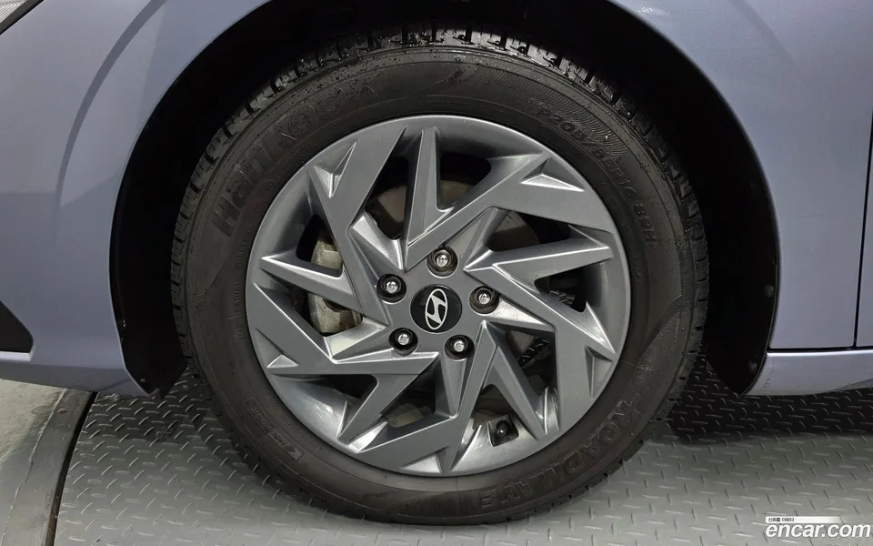 Hyundai Avante CN7 1.6 2023 — thumbnail 2