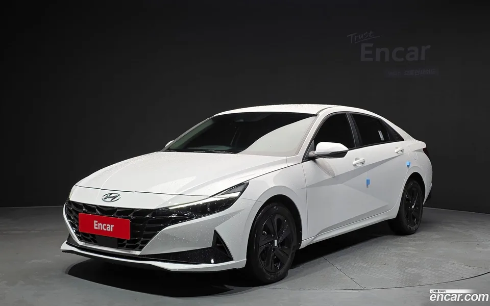 Hyundai Avante 1.6 2023 — photo 1, buy with delivery to Moscow