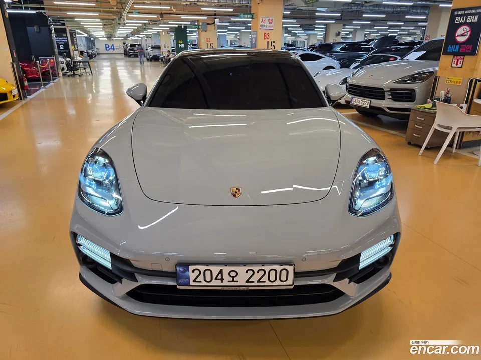 Porsche Panamera (971) 2.9 AWD 2023 — photo 1, buy with delivery to Moscow