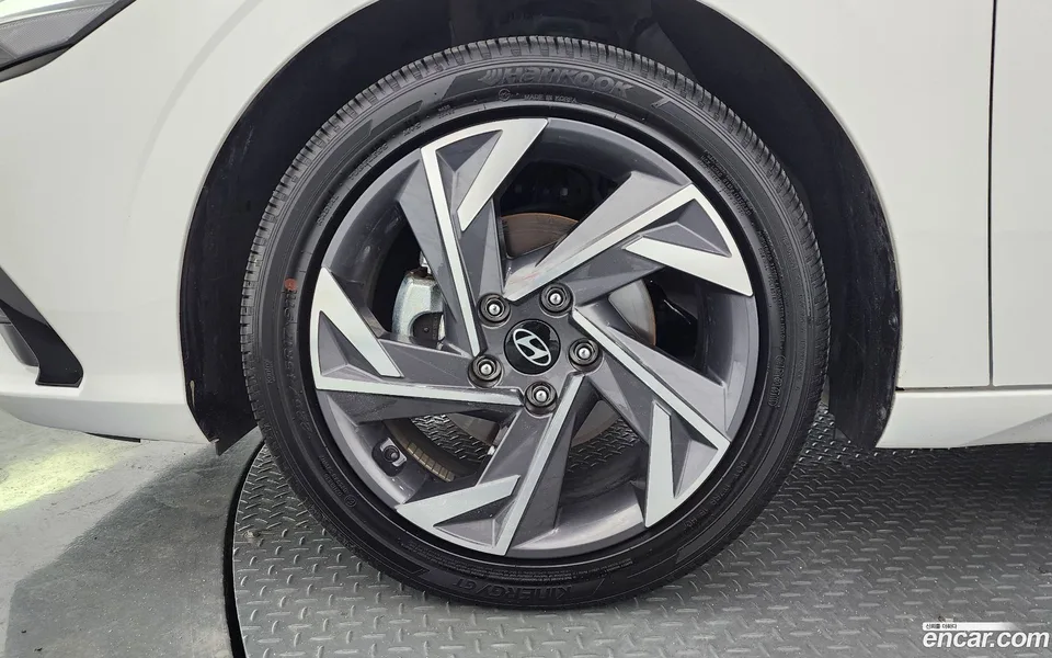 Hyundai Avante CN7 1.6 2025 — thumbnail 2