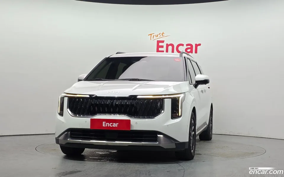 Kia Carnival 9 2023 — thumbnail 3