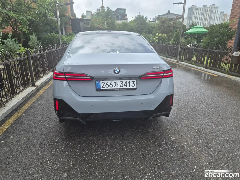 BMW 5 Series 520i M 2026 — thumbnail 4