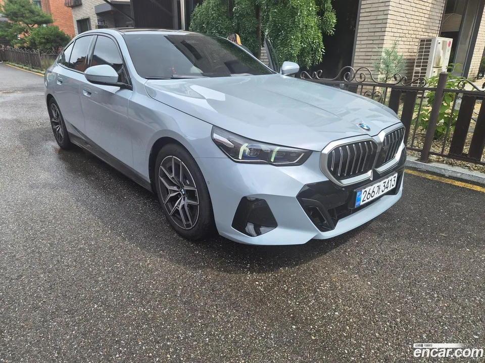 BMW 5 Series 520i M 2026 — photo 1, buy with delivery to Moscow