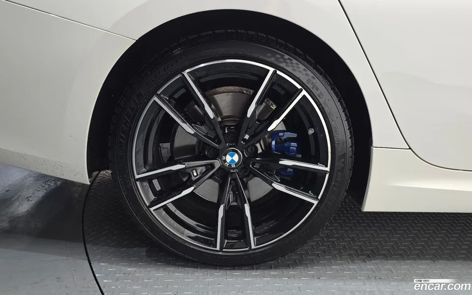 BMW 3 Series M340i 2024 — thumbnail 2