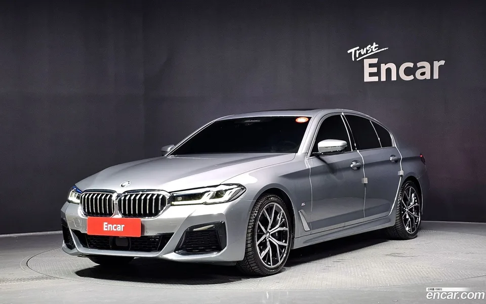 BMW 5 Series 530i M 2023 — photo 1, buy with delivery to Moscow