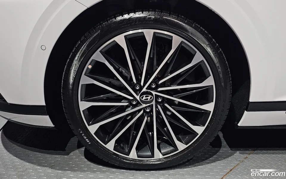 Hyundai Grandeur Hybrid 2025 — thumbnail 2