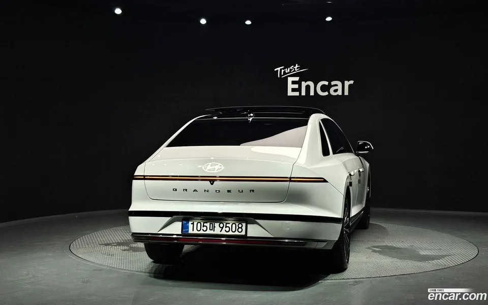 Hyundai Grandeur Hybrid 2025 — thumbnail 4