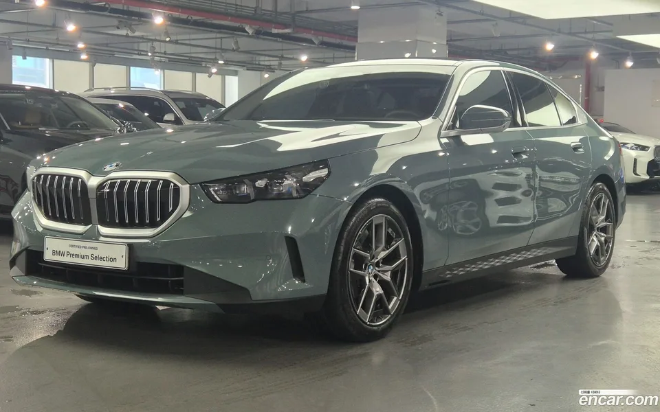 BMW 5 Series 2025