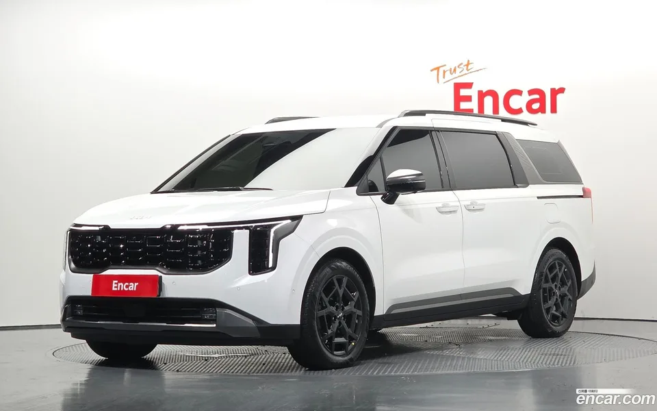 Kia Carnival HEV 7 2025 — photo 1, buy with delivery to Moscow