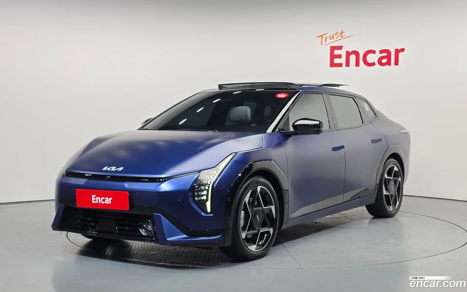 Kia EV4 2WD 2025 — photo 1, buy with delivery to Moscow