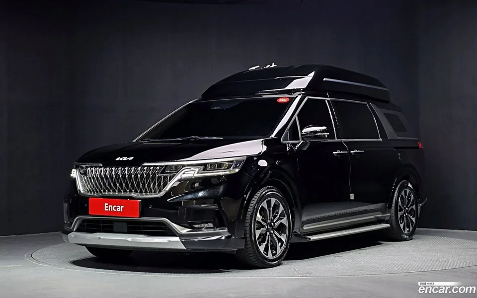Kia Carnival 9 2022 — photo 1, buy with delivery to Moscow