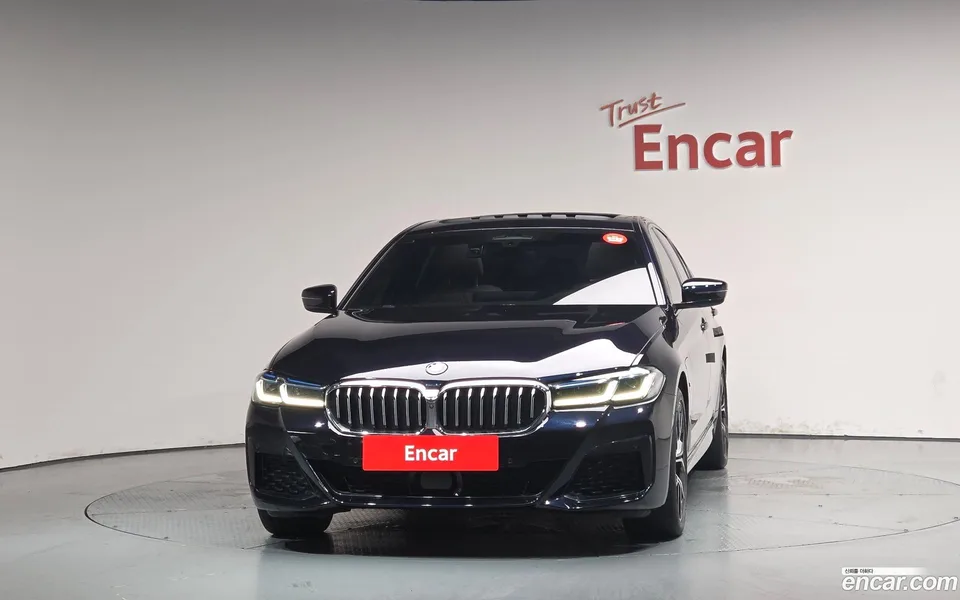 BMW 5 Series 530e M 2023 — thumbnail 3