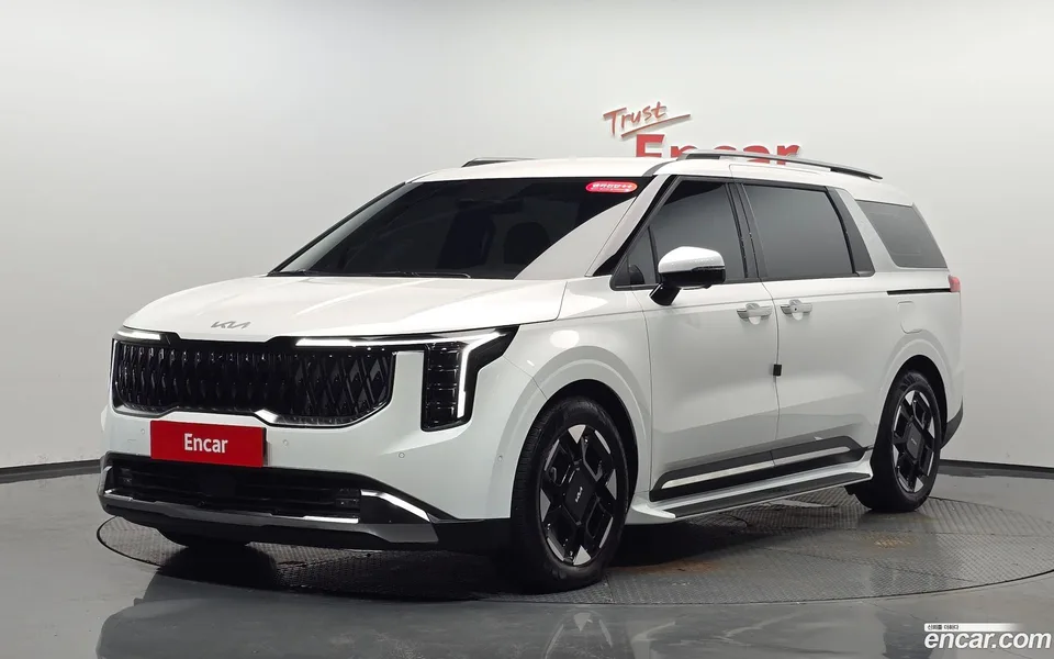 Kia Carnival 7 2025 — photo 1, buy with delivery to Moscow