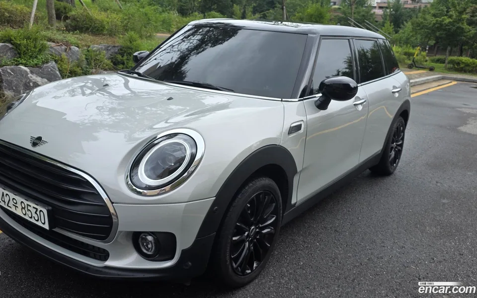 MINI Cooper Clubman 2022 — photo 1, buy with delivery to Moscow