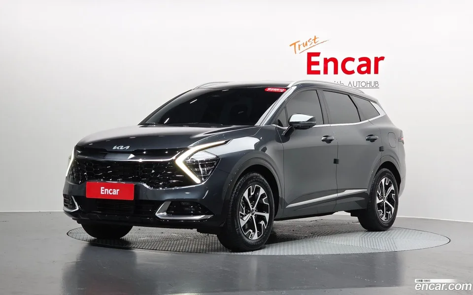 Kia Sportage Hybrid 2WD 2024 — photo 1, buy with delivery to Moscow