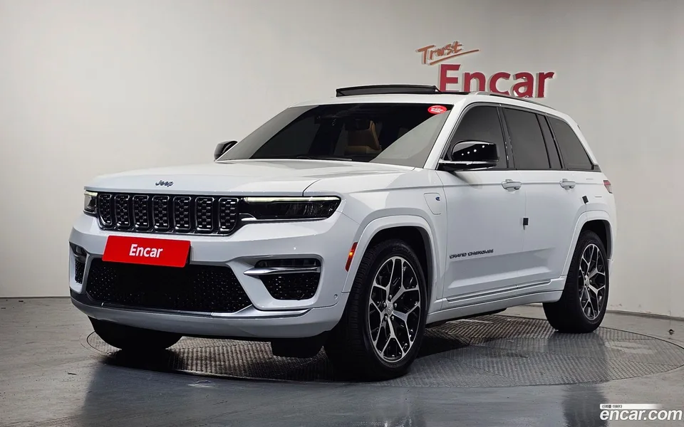 Jeep Grand Cherokee 4xe 2023 — photo 1, buy with delivery to Moscow