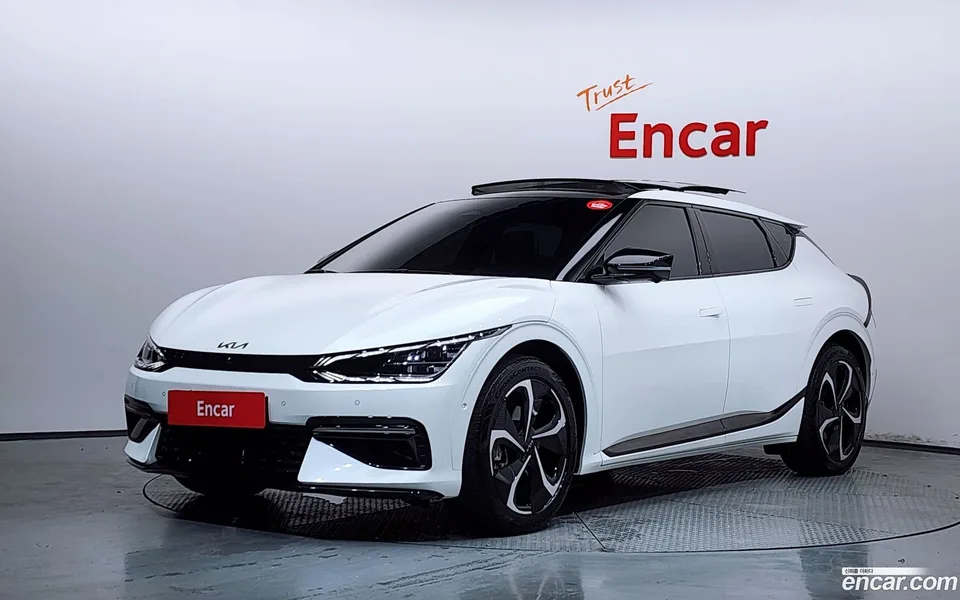 Kia EV6 2022 — photo 1, buy with delivery to Moscow