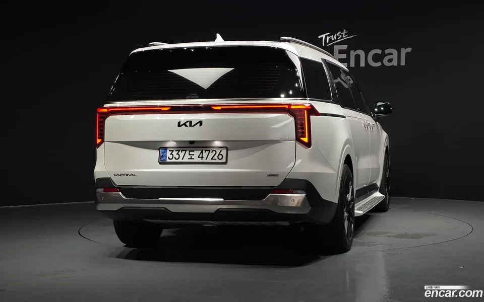 Kia Carnival HEV 9 2023 — thumbnail 4