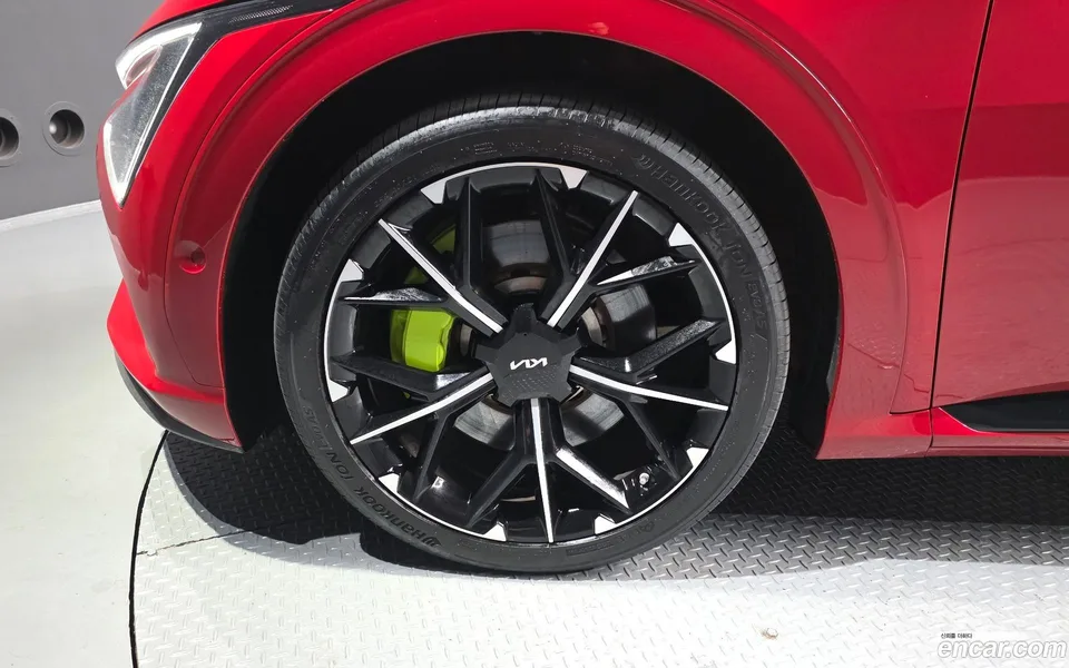 Kia EV6 GT 4WD 2025 — thumbnail 2