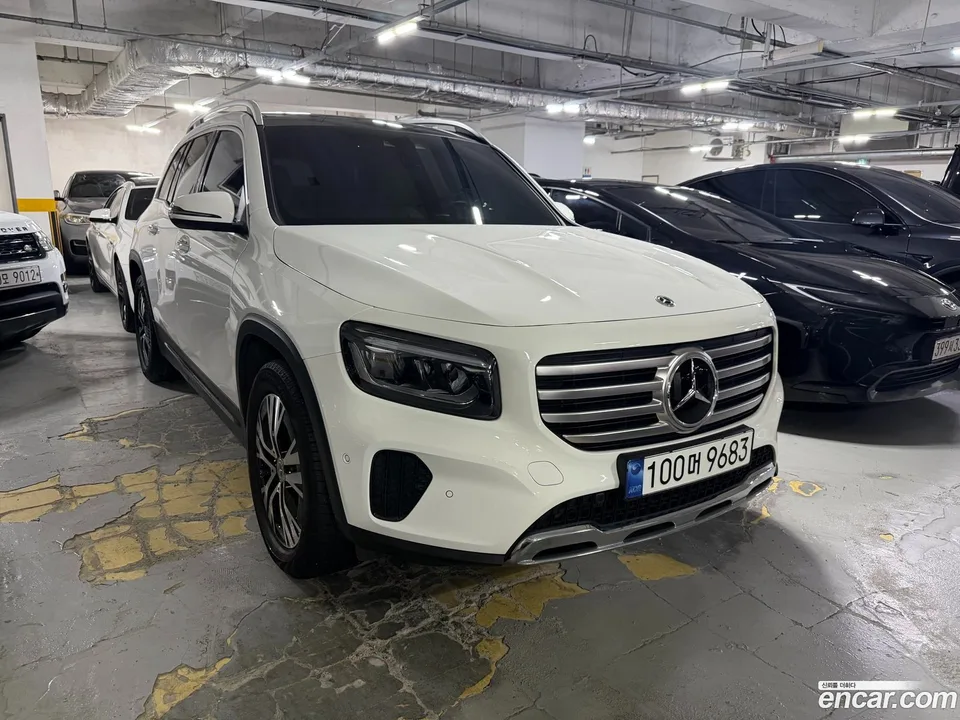 Mercedes-Benz GLB-Class GLB200 d 2024 — thumbnail 3