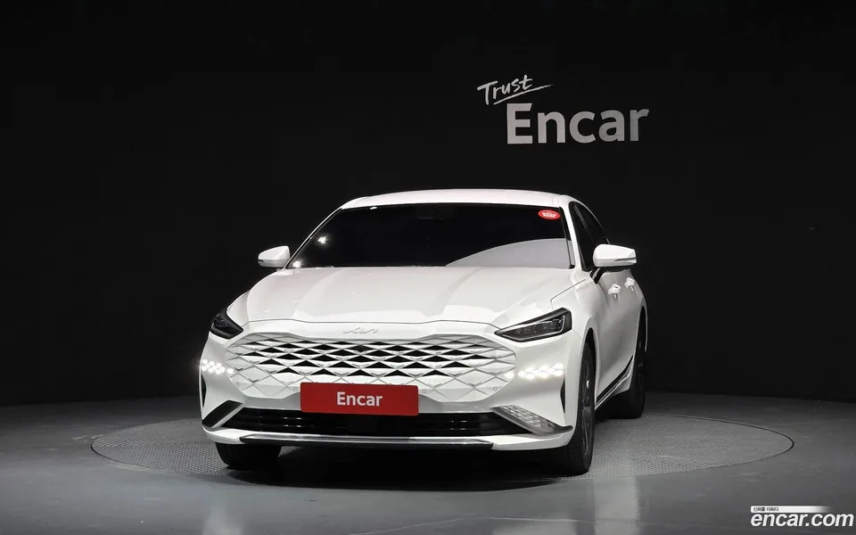 Kia K8 Hybrid 2023 — thumbnail 3