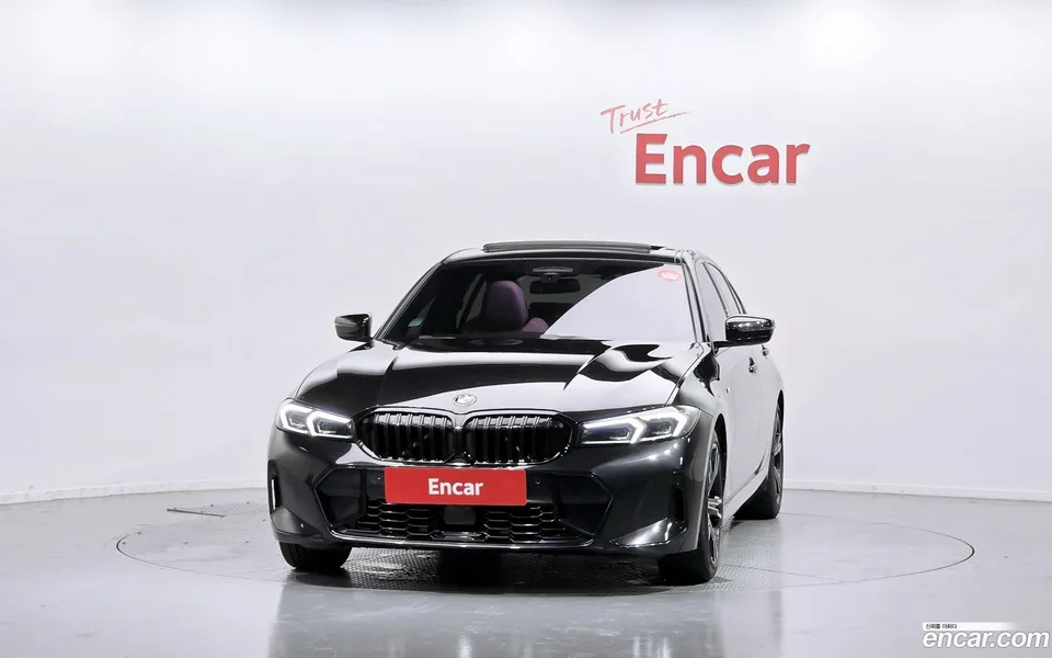 BMW 3 Series 320i M 2023 — thumbnail 3