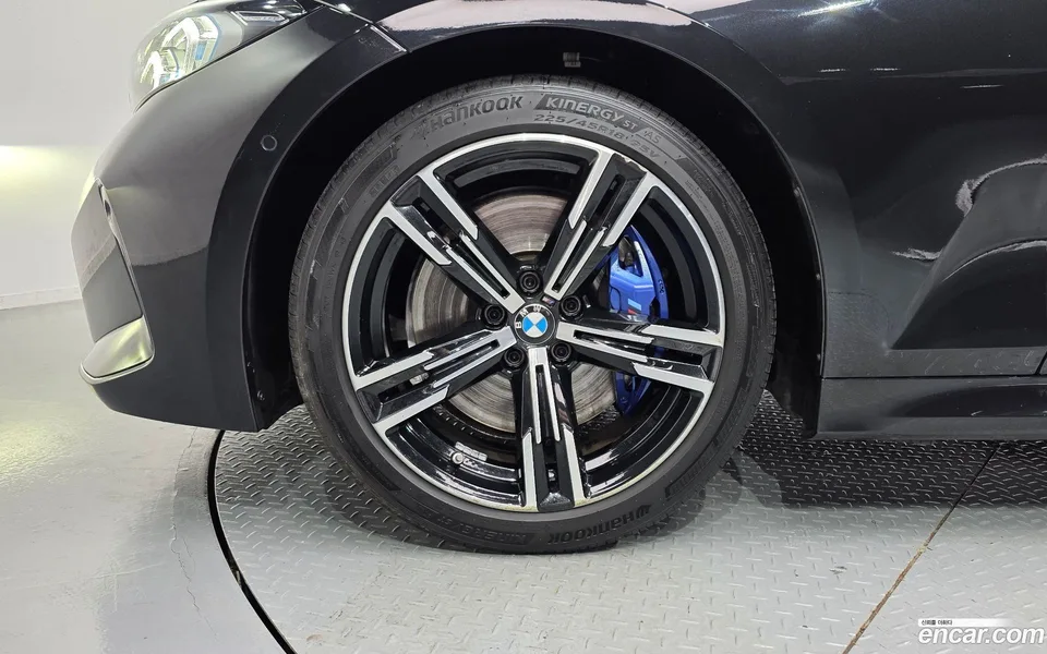 BMW 3 Series 320i M 2023 — thumbnail 5